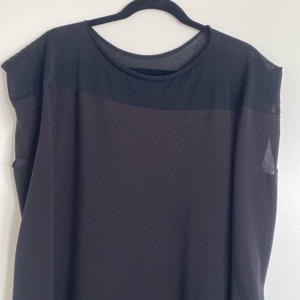 Issey Miyake Fabulous Brand New Black Knit Dress Unique Size 2M Issey Miyake Fabulous Brand New Black Knit Dress Unique Size 2M
